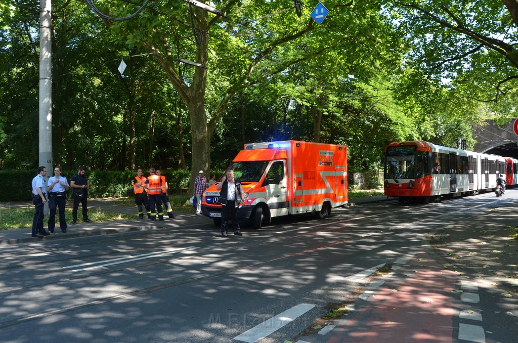 KVB Bahn defekt Koeln Buchheim Heidelbergerstr P21.JPG - Miklos Laubert